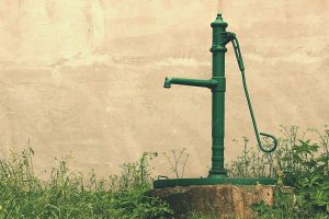 hand water pump